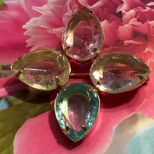 VINTAGE AVON 1986 MultiColor Teardrop Gem Goldtone Brooch.